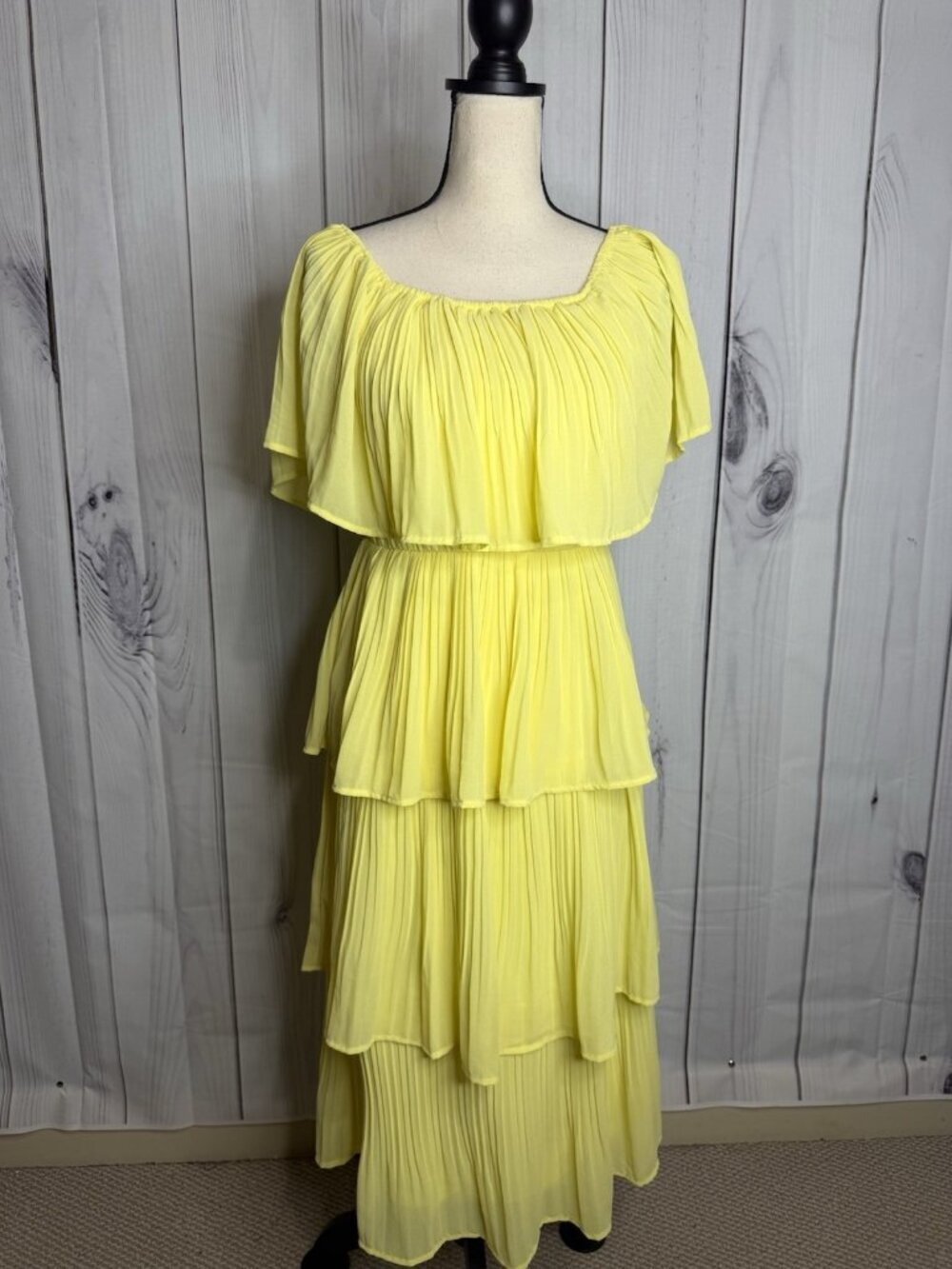 She + Sky Sz M Yellow Lined Chiffon Pleated Tiered Ruffle Midi Dress Sleeveless
